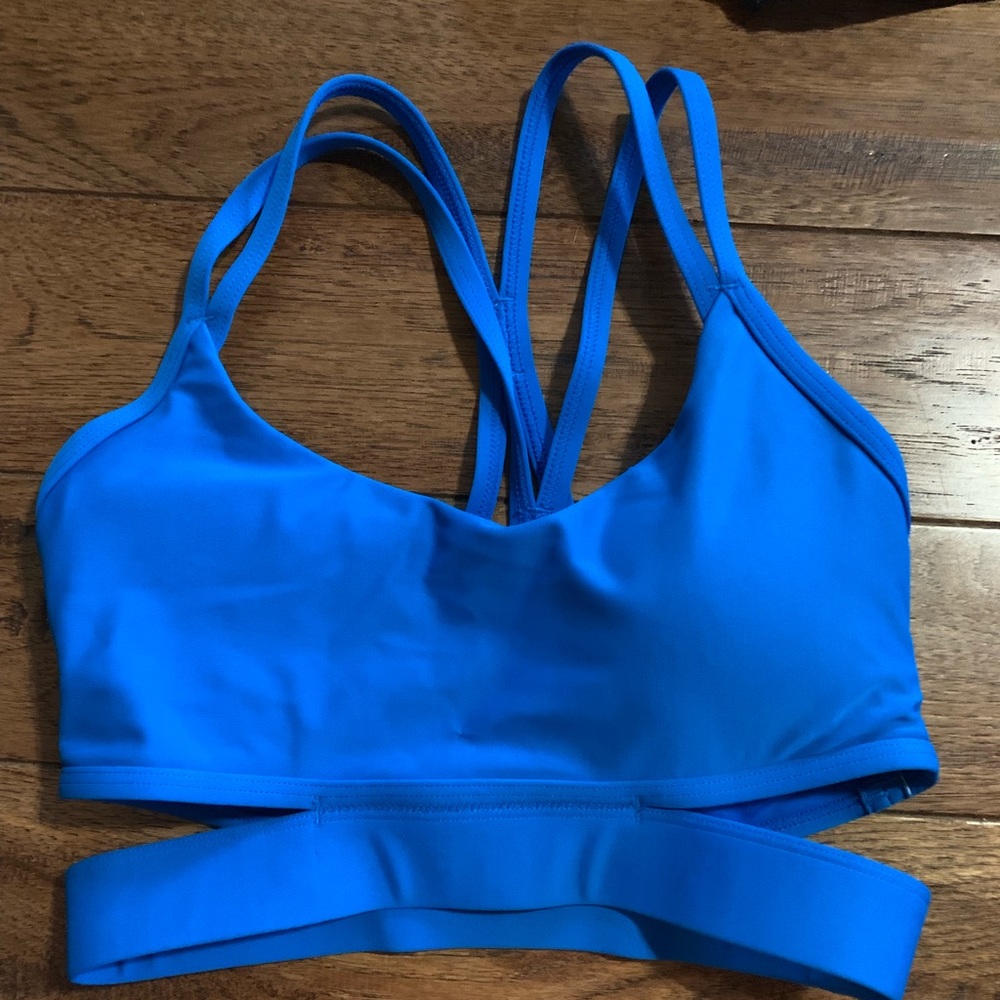 lorna jane cut out sports bra